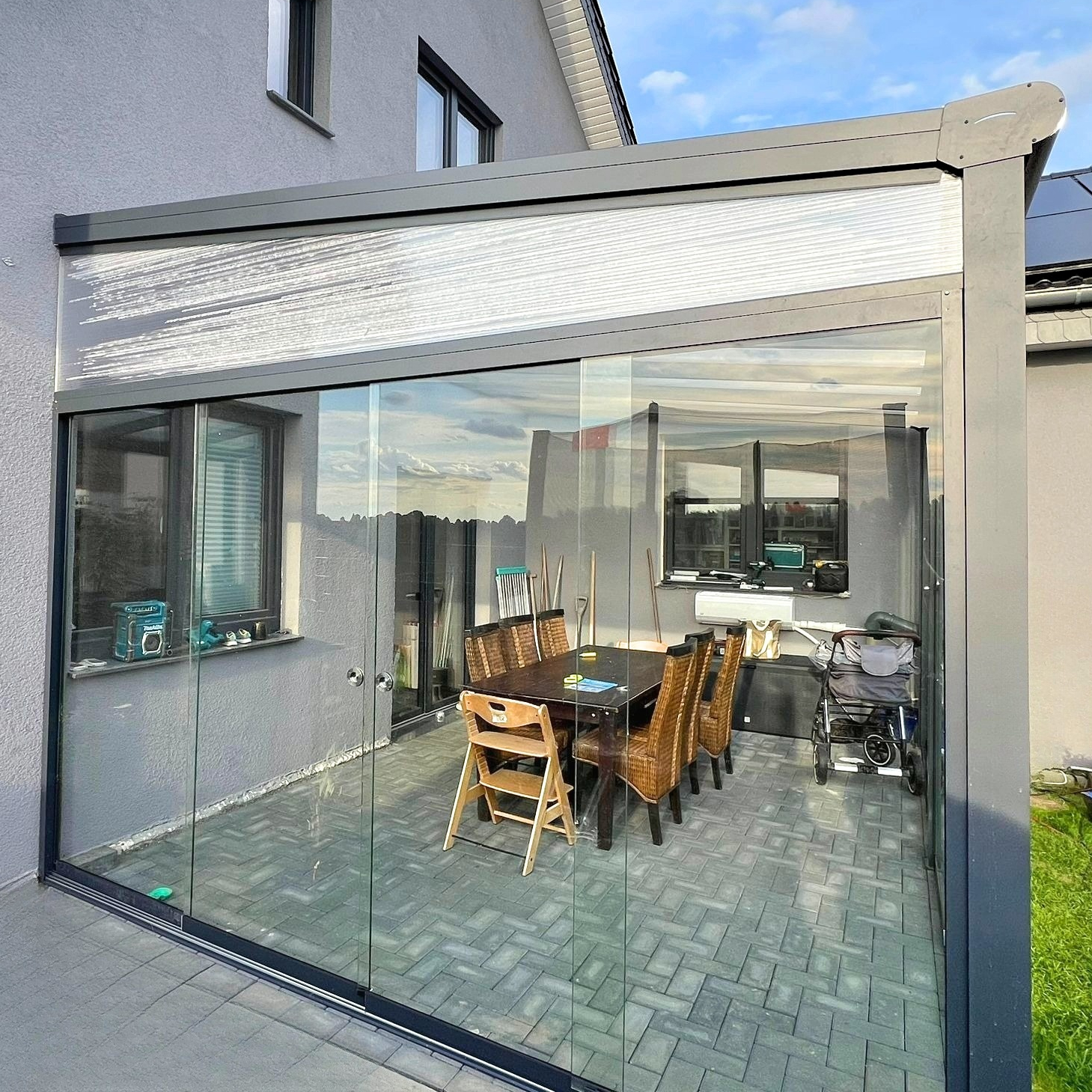 DELUXE Jubiläums Sommergarten Glasschiebewand