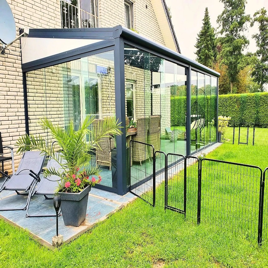 Alu Sommergarten Anthrazit mit Schiebewänden aus Glas