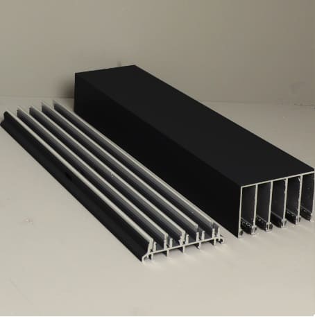 Profile Glasschiebewand fuenf Spuren schwarz Struktur